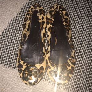 Tory Burch size 10 leopard print good condition